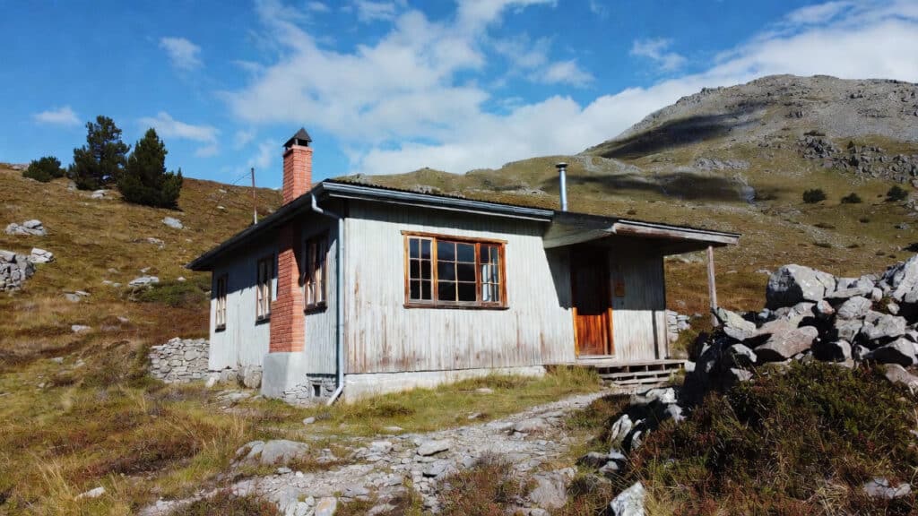 casa vecchia montagna cappotto esterno